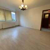 Gradistea nr. 17, apartament 3 camere de renovat cu centrala proprie